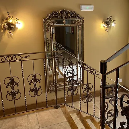 Malvasia - Adults Only 3*