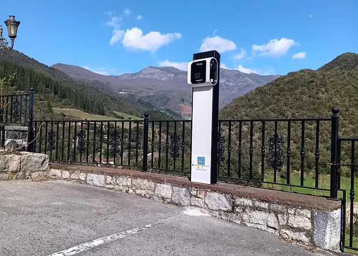 Malvasia - Adults Only Cabezón de Liébana