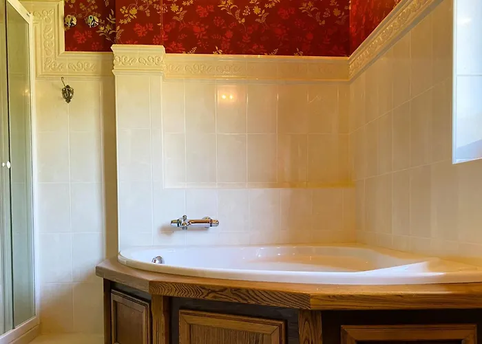 Malvasia - Adults Only