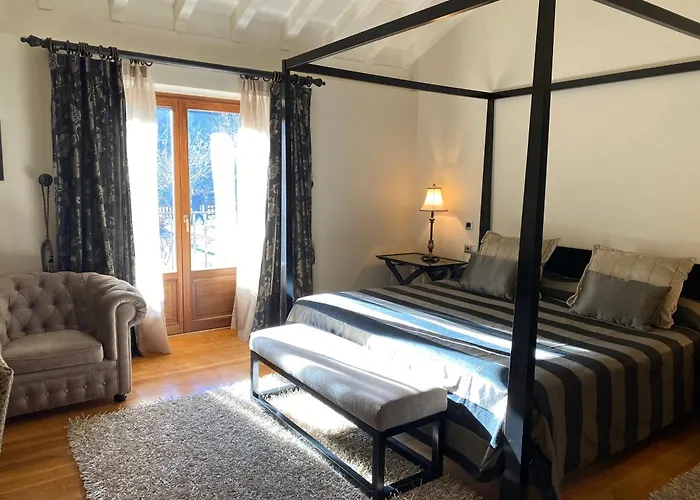 Malvasia - Adults Only Cabezón de Liébana