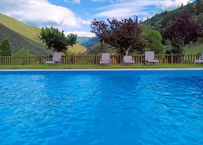 Malvasia - Adults Only Cabezón de Liébana